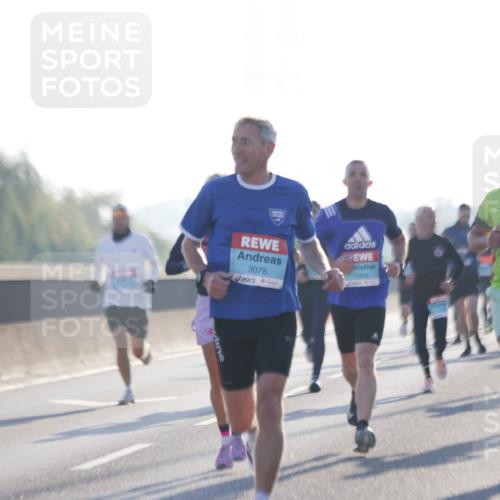 03.10.2025 - Köhlbrandbrückenlauf Jannik Wohlers http://msf.ph/oto/9055699 03.10.2025 09:12:56 Position 3 3078, 1028 meine-sportfotos.de