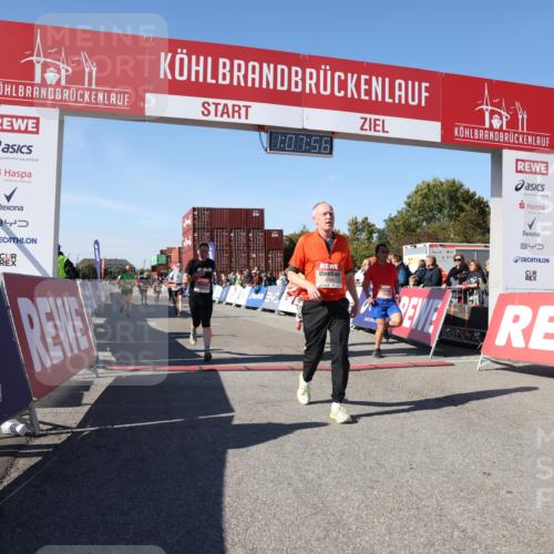 03.10.2025 - Köhlbrandbrückenlauf Lena Gebhardt http://msf.ph/oto/9055716 03.10.2025 13:07:57 Ziel 4184, 4310, 4382, 4395, 4639, 5959, 5993, 6022, 6120, 6163, 6244, 6285, 6348, 6409, 6651, 6696, 6821 meine-sportfotos.de