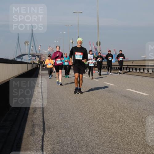 03.10.2025 - Köhlbrandbrückenlauf Fabian Wolf http://msf.ph/oto/9055718 03.10.2025 10:03:11 Position 3  meine-sportfotos.de