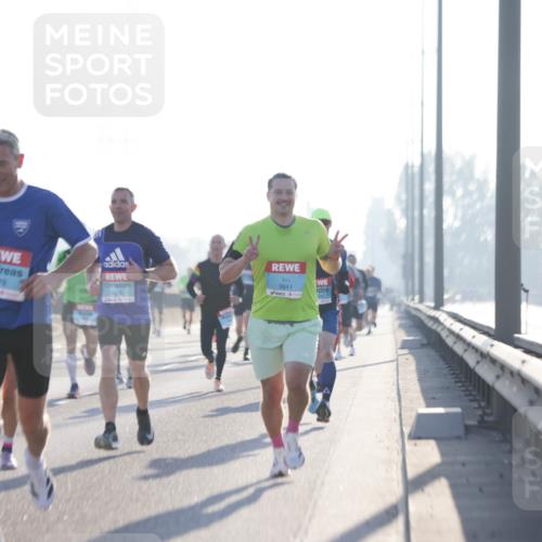 03.10.2025 - Köhlbrandbrückenlauf Jannik Wohlers http://msf.ph/oto/9055720 03.10.2025 09:12:57 Position 3 3841, 1028, 3078 meine-sportfotos.de