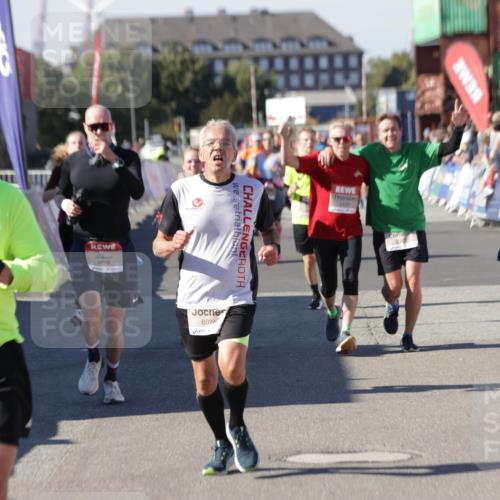 03.10.2025 - Köhlbrandbrückenlauf Jannik Wohlers http://msf.ph/oto/9055723 03.10.2025 13:10:29 Ziel 4147, 4386, 4429, 4479, 4710, 4711, 4774, 5229, 5383, 5689, 5738, 5889, 6024, 6177, 6294, 6779, 6781, 6782 meine-sportfotos.de