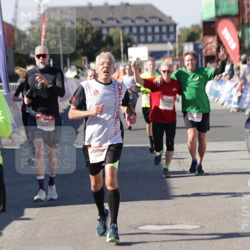 03.10.2025 - Köhlbrandbrückenlauf Jannik Wohlers http://msf.ph/oto/9055726 03.10.2025 13:10:29 Ziel 4147, 4386, 4429, 4479, 4710, 4711, 4774, 5229, 5383, 5689, 5738, 5889, 6024, 6177, 6294, 6779, 6781, 6782 meine-sportfotos.de