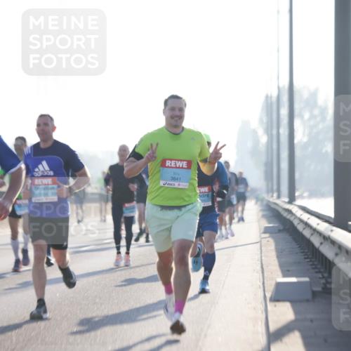 03.10.2025 - Köhlbrandbrückenlauf Jannik Wohlers http://msf.ph/oto/9055731 03.10.2025 09:12:57 Position 3 1008, 3841 meine-sportfotos.de