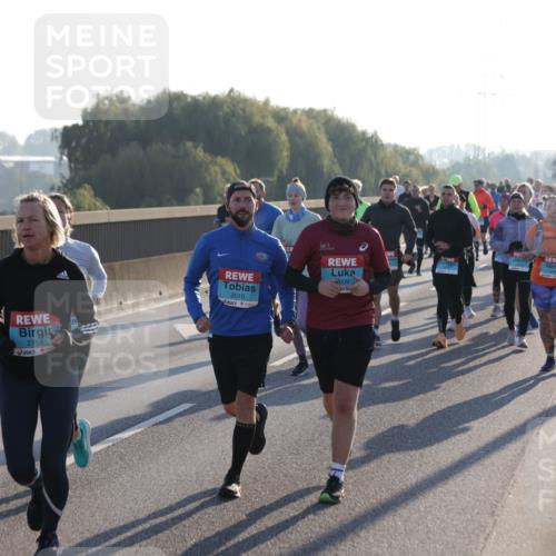 03.10.2025 - Köhlbrandbrückenlauf Jannik Wohlers http://msf.ph/oto/9055738 03.10.2025 09:20:42 Position 3 24, 3252, 2758, 2009, 2010 meine-sportfotos.de