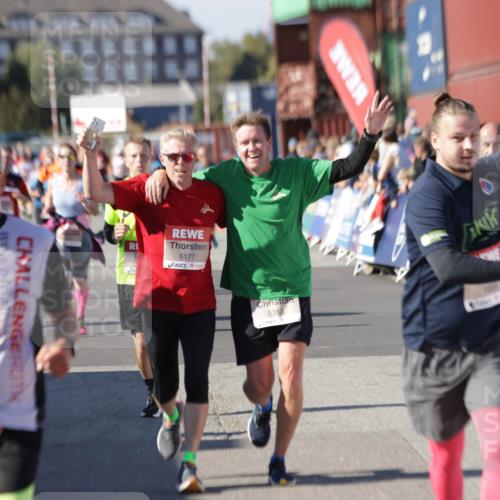 03.10.2025 - Köhlbrandbrückenlauf Jannik Wohlers http://msf.ph/oto/9055744 03.10.2025 13:10:30 Ziel 4386, 4429, 4479, 4710, 4711, 4774, 5229, 5383, 5689, 5738, 5889, 6024, 6177, 6294, 6779, 6781, 6782 meine-sportfotos.de
