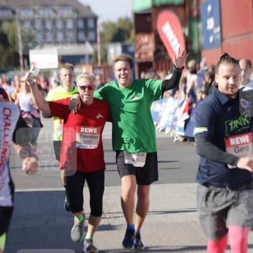 03.10.2025 - Köhlbrandbrückenlauf Jannik Wohlers http://msf.ph/oto/9055751 03.10.2025 13:10:30 Ziel 4386, 4429, 4479, 4710, 4711, 4774, 5229, 5383, 5689, 5738, 5889, 6024, 6177, 6294, 6779, 6781, 6782 meine-sportfotos.de