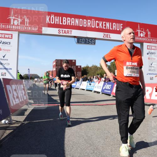 03.10.2025 - Köhlbrandbrückenlauf Lena Gebhardt http://msf.ph/oto/9055758 03.10.2025 13:07:58 Ziel 4184, 4310, 4357, 4382, 4395, 4639, 5959, 5993, 6022, 6120, 6163, 6244, 6285, 6348, 6409, 6651, 6696, 6821 meine-sportfotos.de