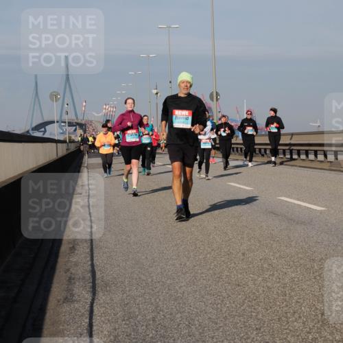 03.10.2025 - Köhlbrandbrückenlauf Fabian Wolf http://msf.ph/oto/9055759 03.10.2025 10:03:12 Position 3 2309 meine-sportfotos.de