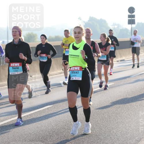 03.10.2025 - Köhlbrandbrückenlauf Lena Gebhardt http://msf.ph/oto/9055767 03.10.2025 09:17:10 Position 1 1152, 2024, 3454 meine-sportfotos.de