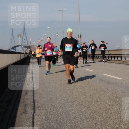 03.10.2025 - Köhlbrandbrückenlauf Fabian Wolf http://msf.ph/oto/9055768 03.10.2025 10:03:12 Position 3 2309 meine-sportfotos.de