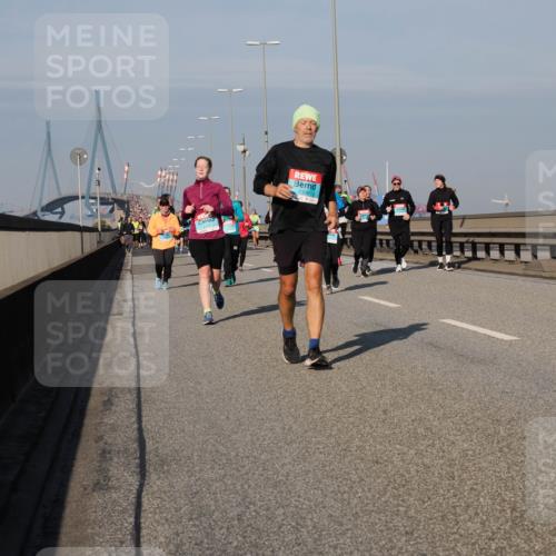 03.10.2025 - Köhlbrandbrückenlauf Fabian Wolf http://msf.ph/oto/9055780 03.10.2025 10:03:12 Position 3 2309 meine-sportfotos.de
