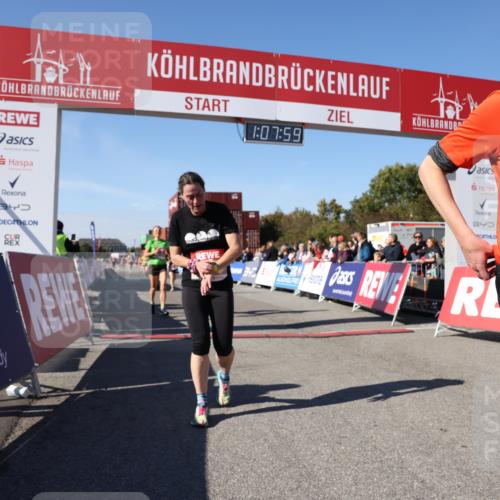03.10.2025 - Köhlbrandbrückenlauf Lena Gebhardt http://msf.ph/oto/9055782 03.10.2025 13:07:59 Ziel 4184, 4310, 4357, 4382, 4395, 4639, 5959, 5993, 6022, 6120, 6163, 6244, 6285, 6348, 6409, 6651, 6696 meine-sportfotos.de