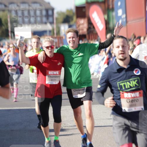 03.10.2025 - Köhlbrandbrückenlauf Jannik Wohlers http://msf.ph/oto/9055786 03.10.2025 13:10:30 Ziel 4386, 4429, 4479, 4710, 4711, 4774, 5229, 5383, 5689, 5738, 5889, 6024, 6177, 6294, 6779, 6781, 6782 meine-sportfotos.de