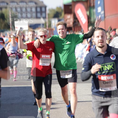03.10.2025 - Köhlbrandbrückenlauf Jannik Wohlers http://msf.ph/oto/9055791 03.10.2025 13:10:31 Ziel 4386, 4429, 4479, 4710, 4711, 4774, 5229, 5383, 5689, 5738, 5889, 6024, 6177, 6294, 6779, 6781, 6782 meine-sportfotos.de