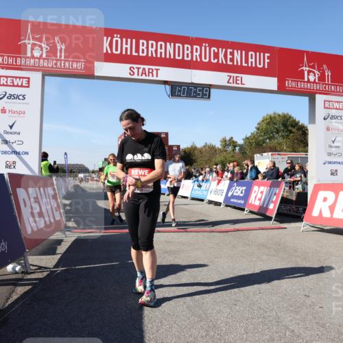 03.10.2025 - Köhlbrandbrückenlauf Lena Gebhardt http://msf.ph/oto/9055794 03.10.2025 13:08:00 Ziel 4184, 4310, 4357, 4395, 4639, 5959, 5993, 6022, 6120, 6163, 6244, 6285, 6348, 6409, 6635, 6651, 6696 meine-sportfotos.de