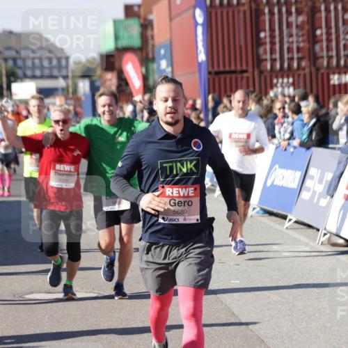 03.10.2025 - Köhlbrandbrückenlauf Jannik Wohlers http://msf.ph/oto/9055829 03.10.2025 13:10:31 Ziel 4386, 4429, 4479, 4710, 4711, 4774, 5229, 5383, 5689, 5738, 5889, 6024, 6177, 6294, 6779, 6781, 6782 meine-sportfotos.de