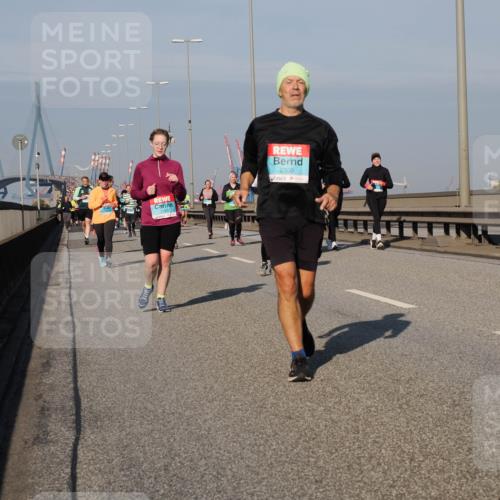 03.10.2025 - Köhlbrandbrückenlauf Fabian Wolf http://msf.ph/oto/9055830 03.10.2025 10:03:14 Position 3 2128, 2309 meine-sportfotos.de