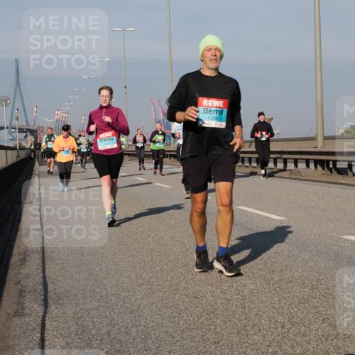 03.10.2025 - Köhlbrandbrückenlauf Fabian Wolf http://msf.ph/oto/9055840 03.10.2025 10:03:14 Position 3 2128, 2309 meine-sportfotos.de