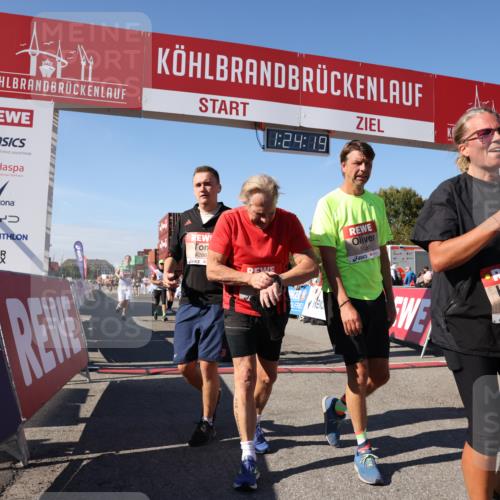 03.10.2025 - Köhlbrandbrückenlauf Lena Gebhardt http://msf.ph/oto/9055847 03.10.2025 13:24:19 Ziel 4286, 4442, 4529, 4555, 4664, 4673, 4698, 4703, 4942, 4943, 5085, 5107, 5321, 5350, 5432, 5986, 6168, 6169, 6306, 6701 meine-sportfotos.de