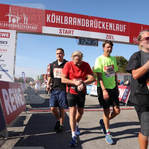 03.10.2025 - Köhlbrandbrückenlauf Lena Gebhardt http://msf.ph/oto/9055856 03.10.2025 13:24:19 Ziel 4286, 4442, 4529, 4555, 4664, 4673, 4698, 4703, 4942, 4943, 5085, 5107, 5321, 5350, 5432, 5986, 6168, 6169, 6306, 6701 meine-sportfotos.de