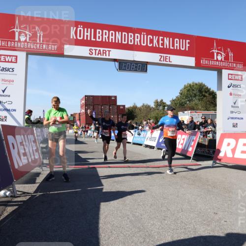 03.10.2025 - Köhlbrandbrückenlauf Lena Gebhardt http://msf.ph/oto/9055859 03.10.2025 13:08:02 Ziel 4107, 4184, 4357, 4395, 4639, 5959, 6022, 6163, 6244, 6348, 6409, 6635, 6696, 6752 meine-sportfotos.de