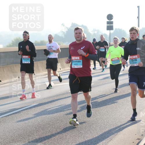 03.10.2025 - Köhlbrandbrückenlauf Lena Gebhardt http://msf.ph/oto/9055876 03.10.2025 09:17:13 Position 1 3603, 3143 meine-sportfotos.de