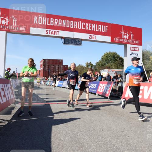 03.10.2025 - Köhlbrandbrückenlauf Lena Gebhardt http://msf.ph/oto/9055886 03.10.2025 13:08:03 Ziel 4107, 4184, 4357, 4395, 4639, 5959, 6022, 6163, 6244, 6348, 6409, 6635, 6696, 6752, 6774 meine-sportfotos.de