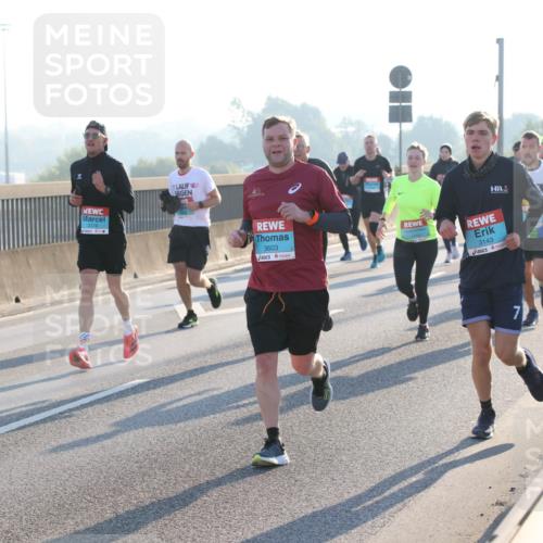 03.10.2025 - Köhlbrandbrückenlauf Lena Gebhardt http://msf.ph/oto/9055887 03.10.2025 09:17:13 Position 1 3603, 3143 meine-sportfotos.de