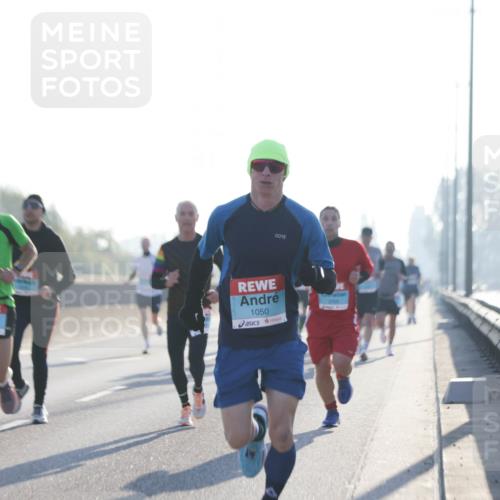 03.10.2025 - Köhlbrandbrückenlauf Jannik Wohlers http://msf.ph/oto/9055908 03.10.2025 09:13:00 Position 3 1050 meine-sportfotos.de