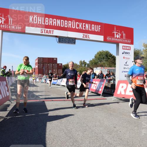 03.10.2025 - Köhlbrandbrückenlauf Lena Gebhardt http://msf.ph/oto/9055910 03.10.2025 13:08:03 Ziel 4107, 4184, 4357, 4395, 4639, 5959, 6022, 6163, 6244, 6348, 6409, 6635, 6696, 6752, 6774 meine-sportfotos.de