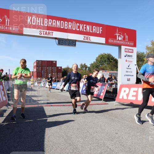 03.10.2025 - Köhlbrandbrückenlauf Lena Gebhardt http://msf.ph/oto/9055925 03.10.2025 13:08:03 Ziel 4107, 4184, 4357, 4395, 4639, 5959, 6022, 6163, 6244, 6348, 6409, 6635, 6696, 6752, 6774 meine-sportfotos.de