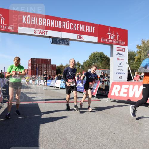 03.10.2025 - Köhlbrandbrückenlauf Lena Gebhardt http://msf.ph/oto/9055946 03.10.2025 13:08:03 Ziel 4107, 4184, 4357, 4395, 4639, 5959, 6022, 6163, 6244, 6348, 6409, 6635, 6696, 6752, 6774 meine-sportfotos.de