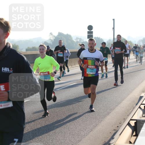 03.10.2025 - Köhlbrandbrückenlauf Lena Gebhardt http://msf.ph/oto/9055950 03.10.2025 09:17:15 Position 1 3140, 1110, 1248 meine-sportfotos.de
