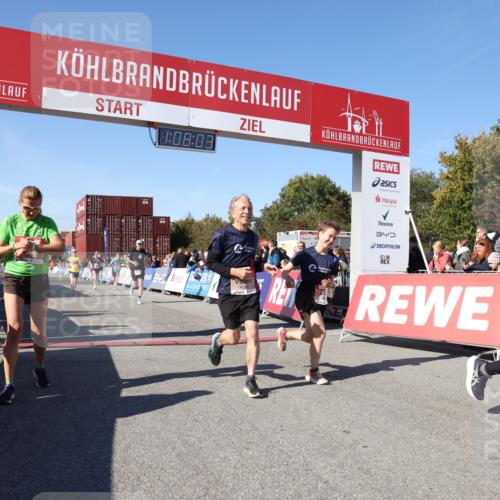 03.10.2025 - Köhlbrandbrückenlauf Lena Gebhardt http://msf.ph/oto/9055971 03.10.2025 13:08:03 Ziel 4107, 4184, 4357, 4395, 4639, 5959, 6022, 6163, 6244, 6348, 6409, 6635, 6696, 6752, 6774 meine-sportfotos.de