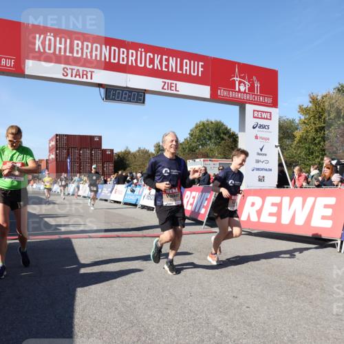 03.10.2025 - Köhlbrandbrückenlauf Lena Gebhardt http://msf.ph/oto/9055993 03.10.2025 13:08:03 Ziel 4107, 4184, 4357, 4395, 4639, 5959, 6022, 6163, 6244, 6348, 6409, 6635, 6696, 6752, 6774 meine-sportfotos.de