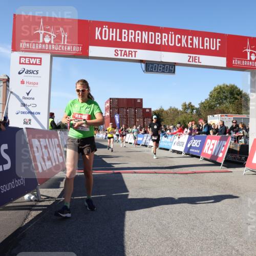 03.10.2025 - Köhlbrandbrückenlauf Lena Gebhardt http://msf.ph/oto/9056034 03.10.2025 13:08:04 Ziel 4107, 4184, 4357, 4395, 4639, 5959, 6022, 6163, 6244, 6348, 6409, 6635, 6752, 6774, 6824 meine-sportfotos.de