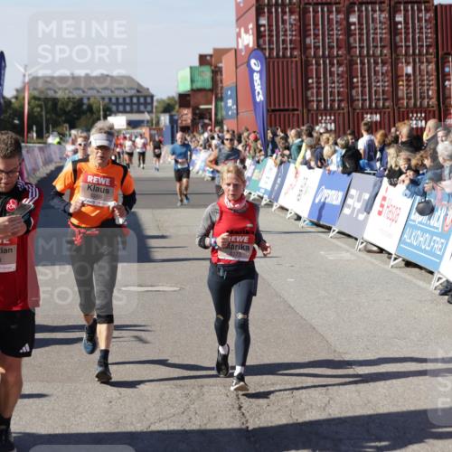03.10.2025 - Köhlbrandbrückenlauf Jannik Wohlers http://msf.ph/oto/9056046 03.10.2025 13:10:41 Ziel 4081, 4386, 4488, 4514, 5229, 5383, 5410, 5689, 5738, 5753, 5889, 6024, 6177, 6269, 6273, 6779 meine-sportfotos.de