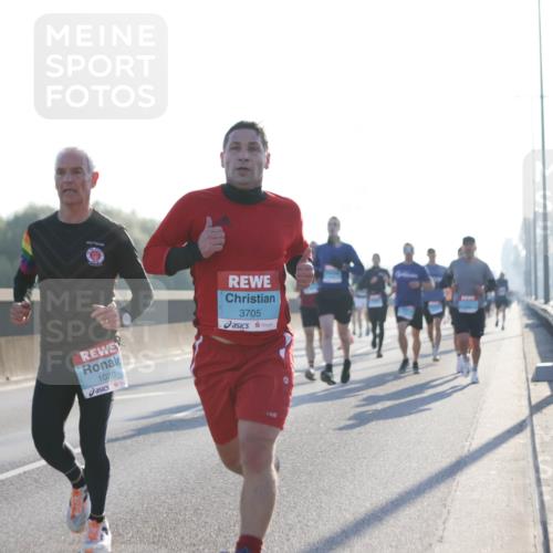 03.10.2025 - Köhlbrandbrückenlauf Jannik Wohlers http://msf.ph/oto/9056067 03.10.2025 09:13:03 Position 3 1020, 3705 meine-sportfotos.de