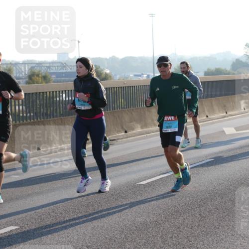03.10.2025 - Köhlbrandbrückenlauf Lena Gebhardt http://msf.ph/oto/9056072 03.10.2025 09:17:19 Position 1 1045, 1449, 5, 3812 meine-sportfotos.de