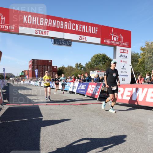 03.10.2025 - Köhlbrandbrückenlauf Lena Gebhardt http://msf.ph/oto/9056081 03.10.2025 13:08:06 Ziel 4107, 4184, 4357, 4395, 4409, 4639, 5959, 6022, 6244, 6348, 6409, 6635, 6752, 6774, 6824 meine-sportfotos.de