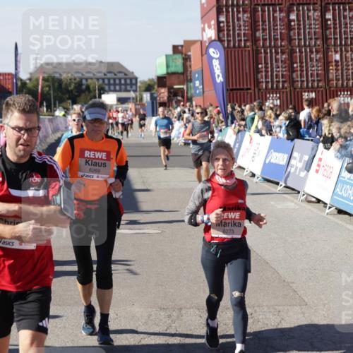 03.10.2025 - Köhlbrandbrückenlauf Jannik Wohlers http://msf.ph/oto/9056093 03.10.2025 13:10:42 Ziel 4081, 4386, 4412, 4488, 4514, 5229, 5383, 5410, 5738, 5753, 5889, 6177, 6269, 6273, 6779 meine-sportfotos.de