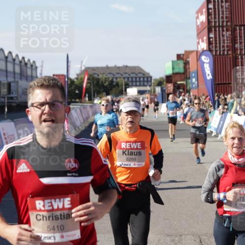 03.10.2025 - Köhlbrandbrückenlauf Jannik Wohlers http://msf.ph/oto/9056123 03.10.2025 13:10:42 Ziel 4081, 4386, 4412, 4488, 4514, 5229, 5383, 5410, 5738, 5753, 5889, 6177, 6269, 6273, 6779 meine-sportfotos.de
