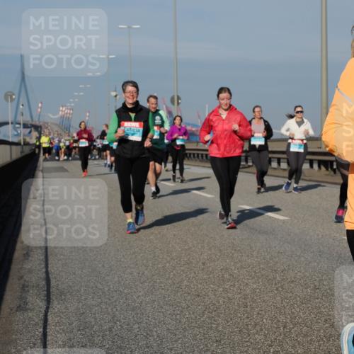 03.10.2025 - Köhlbrandbrückenlauf Fabian Wolf http://msf.ph/oto/9056136 03.10.2025 10:03:23 Position 3  meine-sportfotos.de