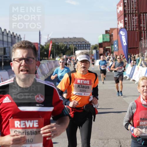 03.10.2025 - Köhlbrandbrückenlauf Jannik Wohlers http://msf.ph/oto/9056141 03.10.2025 13:10:42 Ziel 4081, 4386, 4412, 4488, 4514, 5229, 5383, 5410, 5738, 5753, 5889, 6177, 6269, 6273, 6779 meine-sportfotos.de
