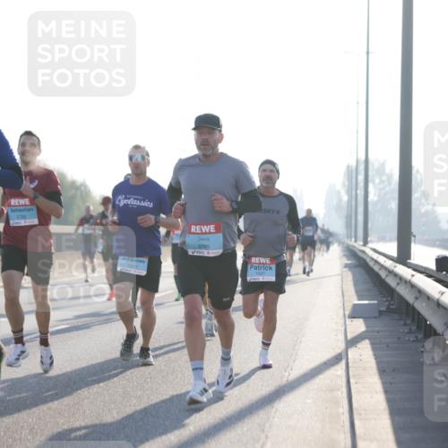 03.10.2025 - Köhlbrandbrückenlauf Jannik Wohlers http://msf.ph/oto/9056158 03.10.2025 09:13:06 Position 3 1016, 2792, 1040, 3785, 1037 meine-sportfotos.de