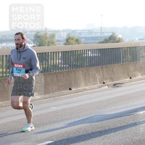 03.10.2025 - Köhlbrandbrückenlauf Lena Gebhardt http://msf.ph/oto/9056162 03.10.2025 09:17:21 Position 1 1380 meine-sportfotos.de