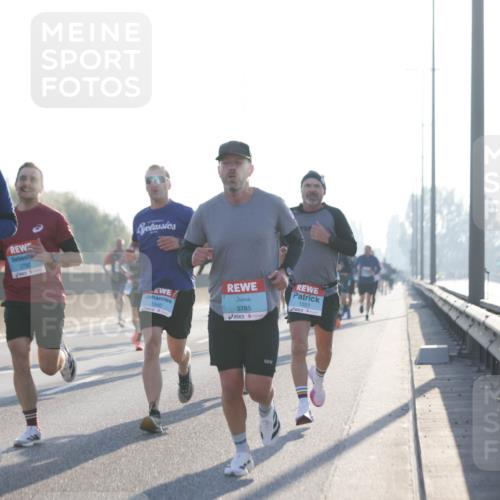 03.10.2025 - Köhlbrandbrückenlauf Jannik Wohlers http://msf.ph/oto/9056176 03.10.2025 09:13:06 Position 3 1016, 2792, 1040, 3785, 1037 meine-sportfotos.de