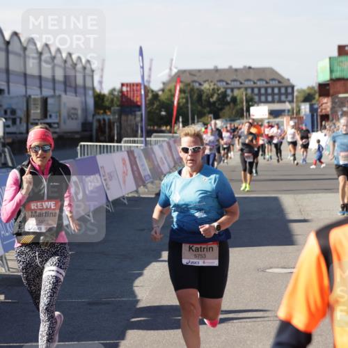 03.10.2025 - Köhlbrandbrückenlauf Jannik Wohlers http://msf.ph/oto/9056190 03.10.2025 13:10:44 Ziel 4081, 4412, 4488, 4514, 5229, 5410, 5753, 6269, 6273 meine-sportfotos.de
