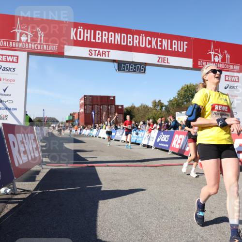 03.10.2025 - Köhlbrandbrückenlauf Lena Gebhardt http://msf.ph/oto/9056200 03.10.2025 13:08:08 Ziel 4107, 4184, 4307, 4357, 4395, 4409, 5959, 6022, 6348, 6635, 6752, 6774, 6824 meine-sportfotos.de