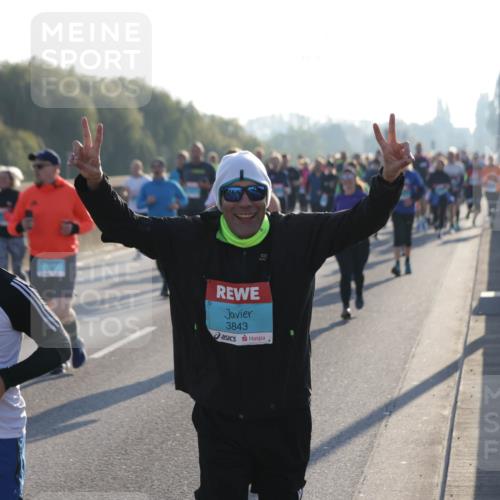03.10.2025 - Köhlbrandbrückenlauf Jannik Wohlers http://msf.ph/oto/9056208 03.10.2025 09:20:51 Position 3 1820, 3843 meine-sportfotos.de